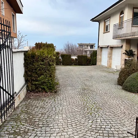 Krakra House